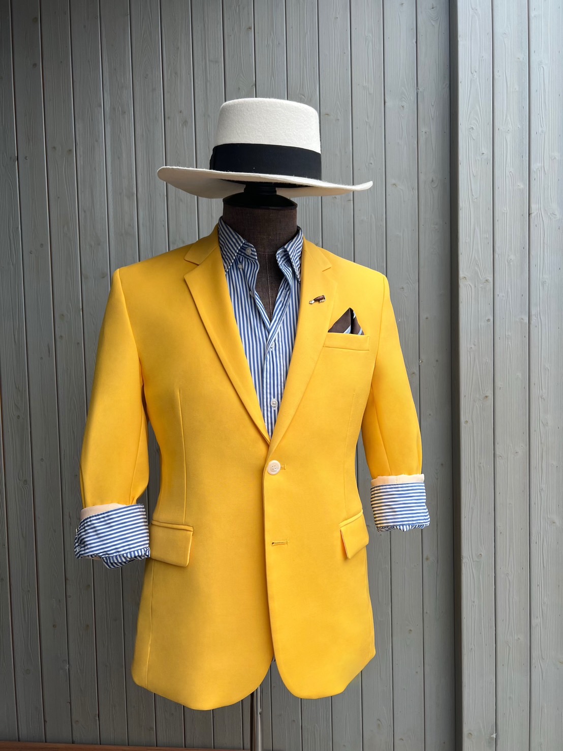 春夏西裝推薦—亮黃西裝為西裝注入新活力-搭配師 Joy