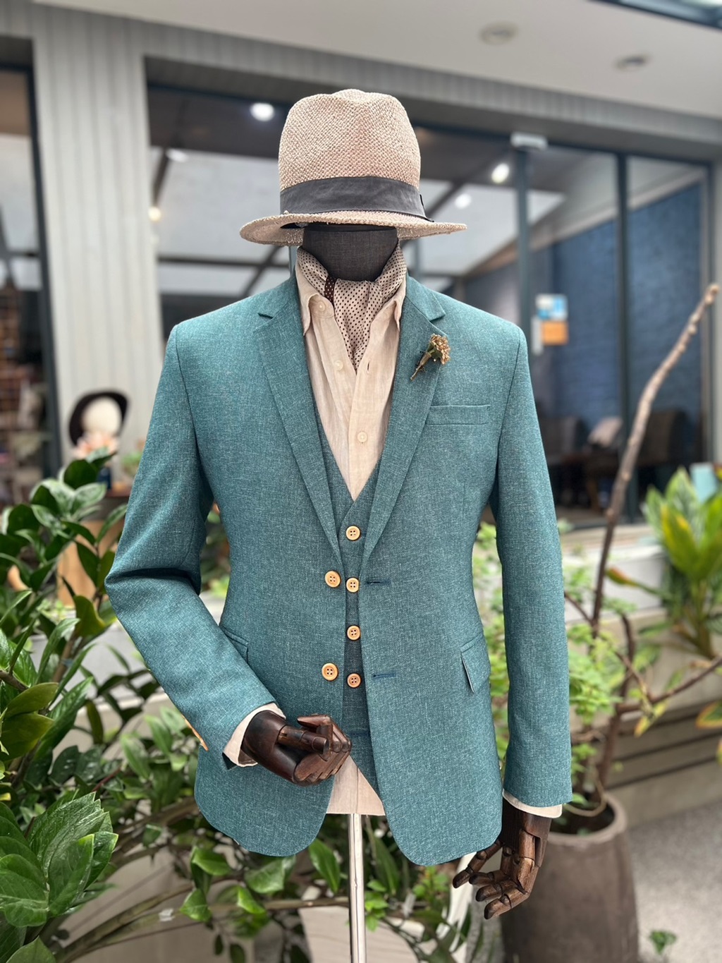 清新優雅的秋冬紳士風，黑禮帽帶您探索多層次魅力-搭配師 Joy